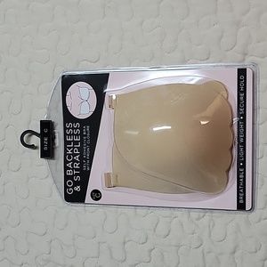 NWT GO BACKLESS & STRAPLESS SELF ADHESIVE BRA SIZE C